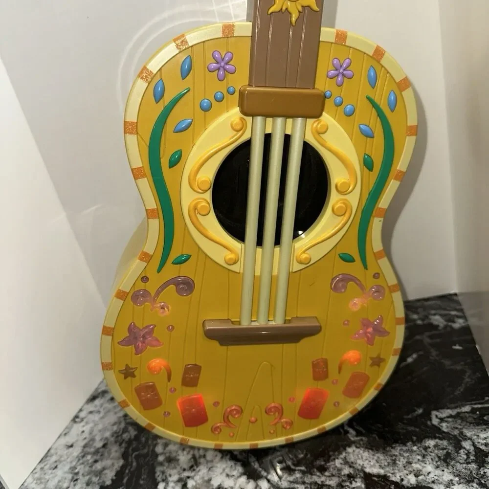 Disney Store Interactive Musical light up Guitar Rapunzel Tangled, TESTED, WORKS